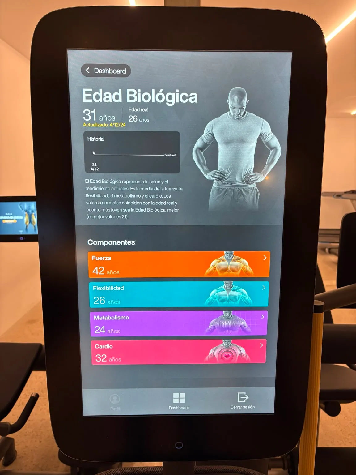 Control de salud y seguimiento con tecnología EGYM en Premier Gym S'Escorxador